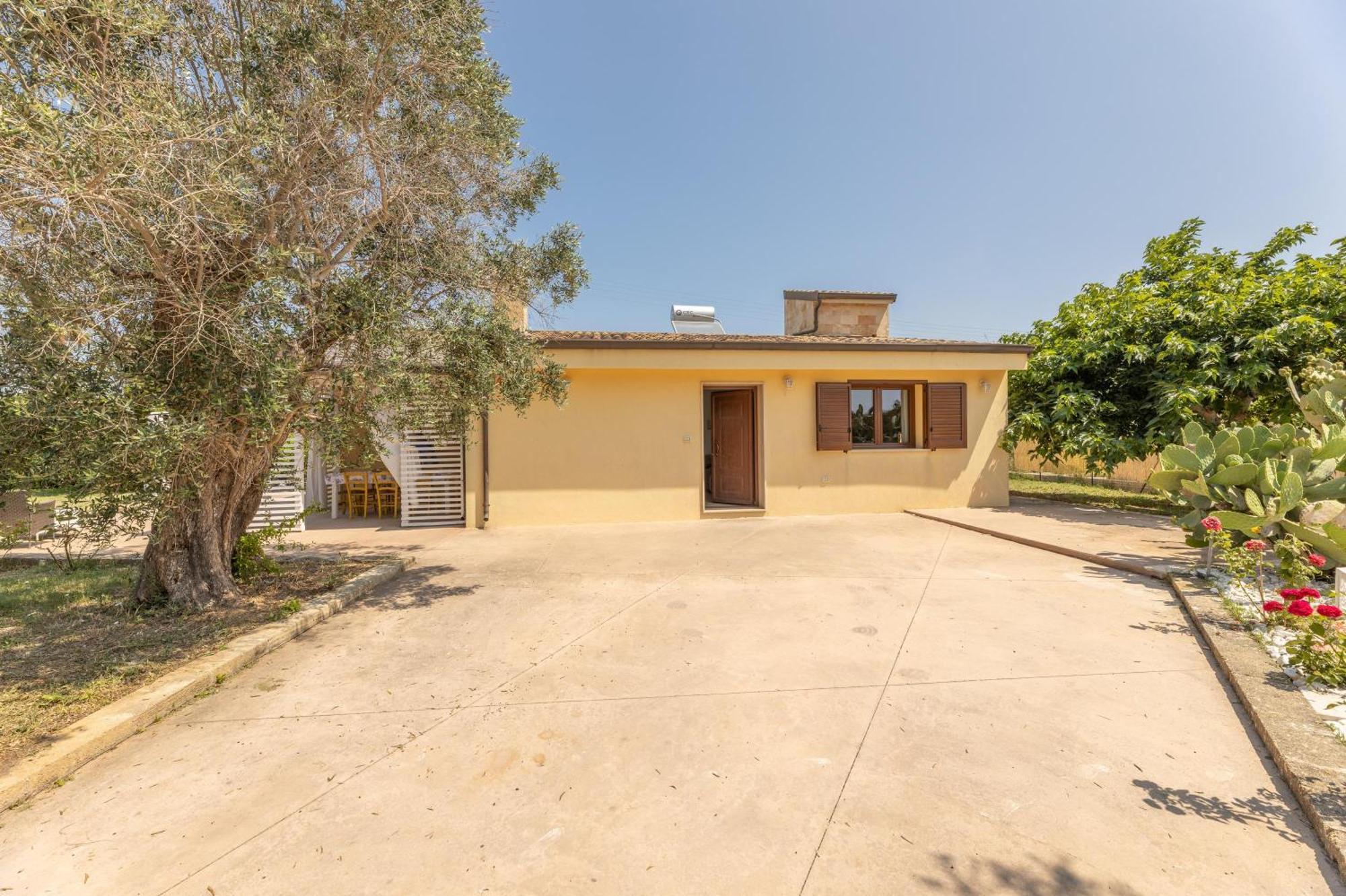 Villa Desideria Matino Exterior photo
